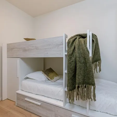 Appartement Modern 2 Bedroom In With Terrace Oostende