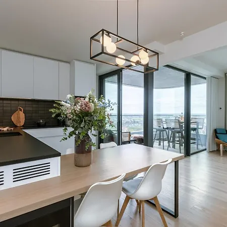 Modern 2 Bedroom In With Terrace Appartement Oostende